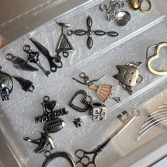 20pc Charm Set - Picture 3 of 5